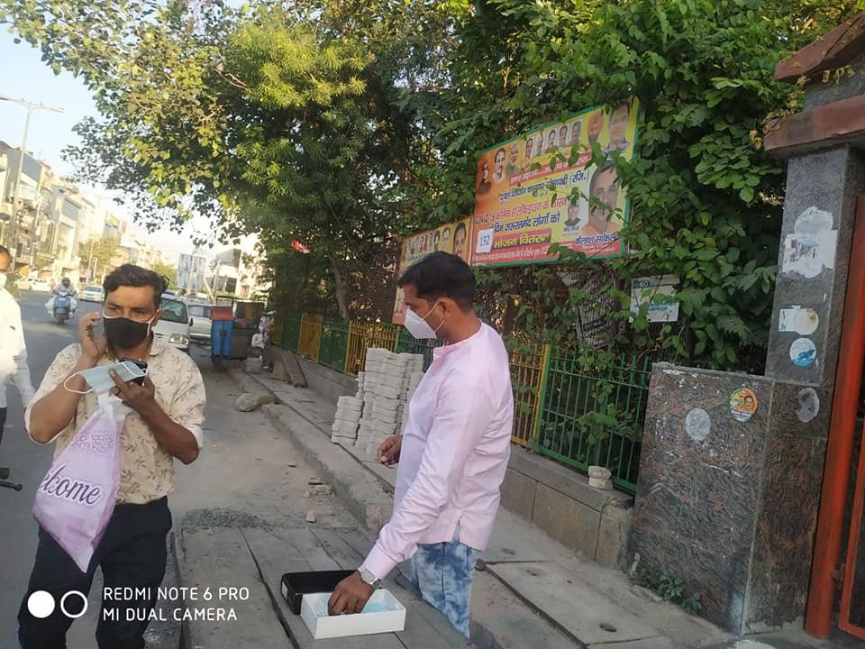 yashasvi pradhanmantri shri narendra modi ji dwara bataye gaye ayurvedik kadha or mask vitran