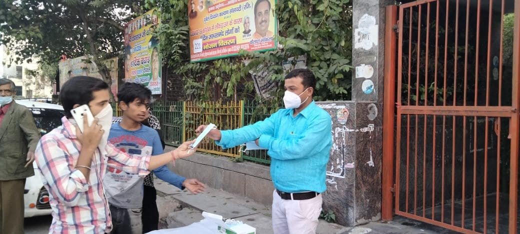 yashasvi pradhanmantri shri narendra modi ji dwara bataye gaye ayurvedik kadha or mask vitran
