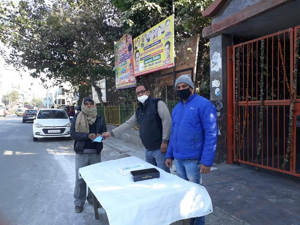 yashasvi pradhanmantri shri narendra modi ji dwara bataye gaye ayurvedik kadha or mask vitran