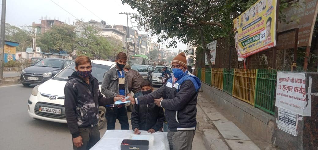 yashasvi pradhanmantri shri narendra modi ji dwara bataye gaye ayurvedik kadha or mask vitran