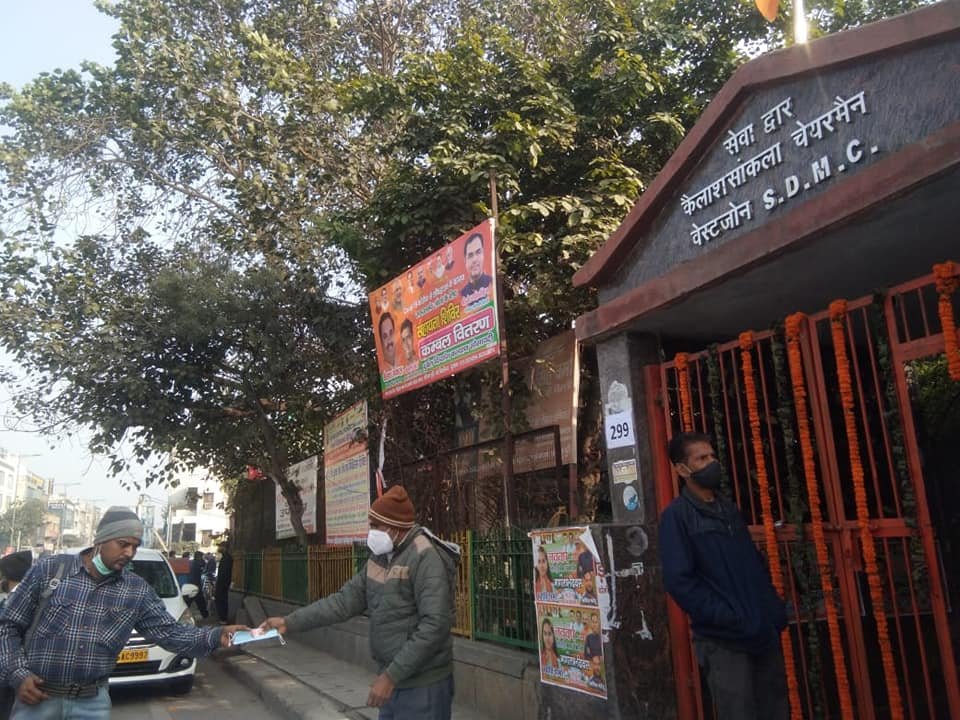 yashasvi pradhanmantri shri narendra modi ji dwara bataye gaye ayurvedik kadha or mask vitran