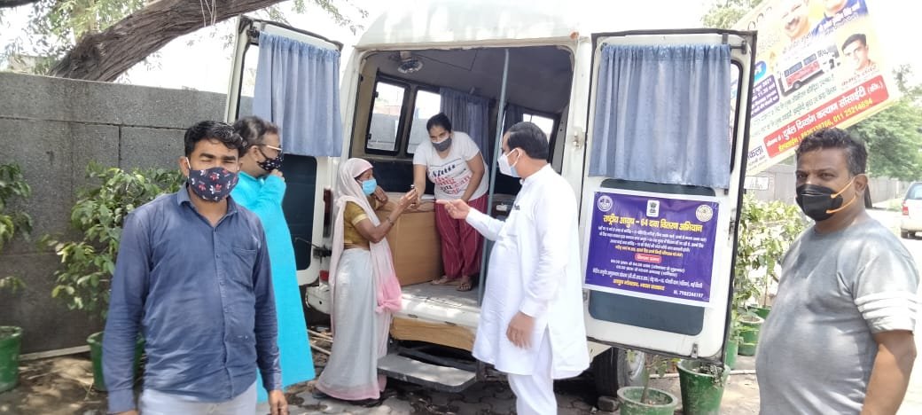 ayurvedic mobile dispensary was at p. deendayal upadhyay jhuggi seva basti camp punjabi bagh